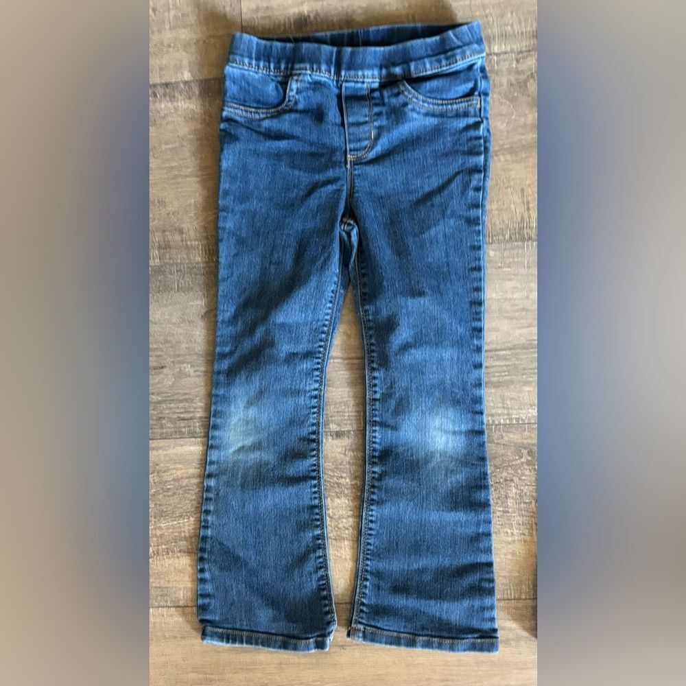 Girl’s size 6 lot of bootcut jeans, back and blue, Old Navy and carters - Picture 5 of 11